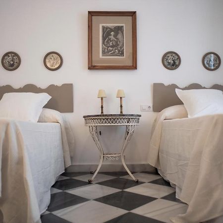 Gatu Premium Apartamento Palacio Oneto Con Jardin Privado " Preferente Mayores De 25 Anos Y Familias " Эль-Пуэрто-де-Санта-Мария Экстерьер фото